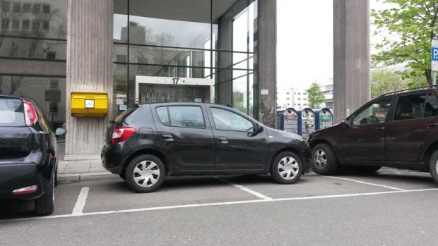 Parkplatz Life: Stuttgart parkt super selten dämlich